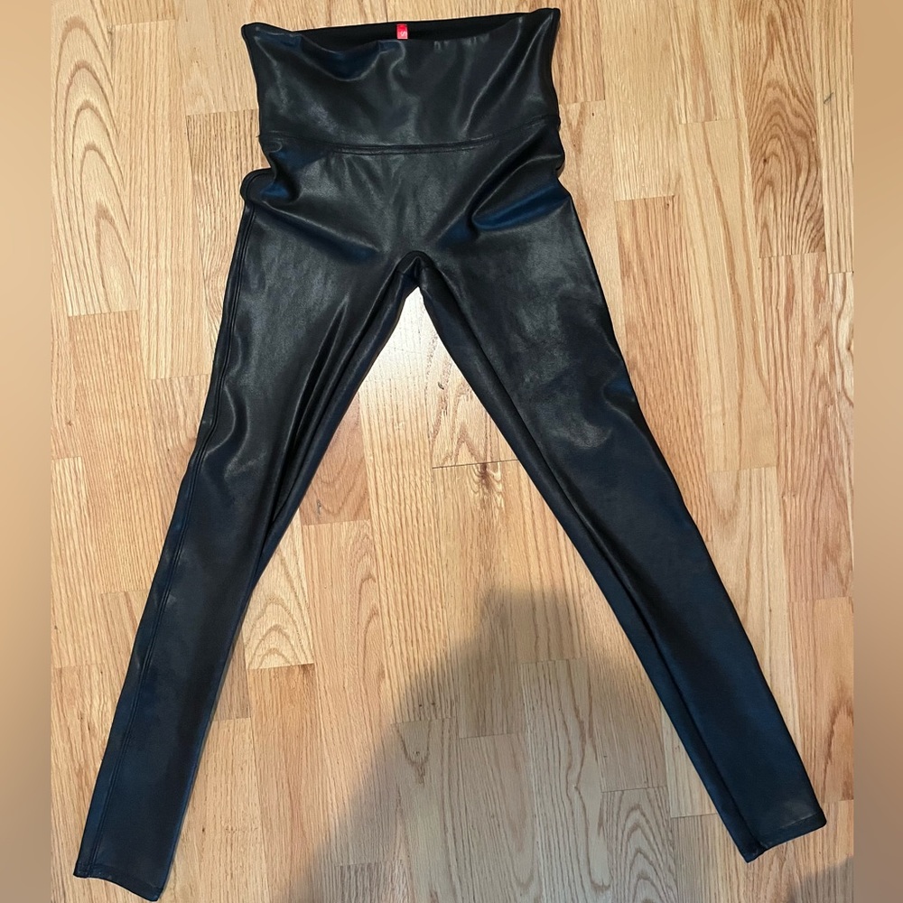 Spanx Faux Leather Leggings Shapewear Slimming size small